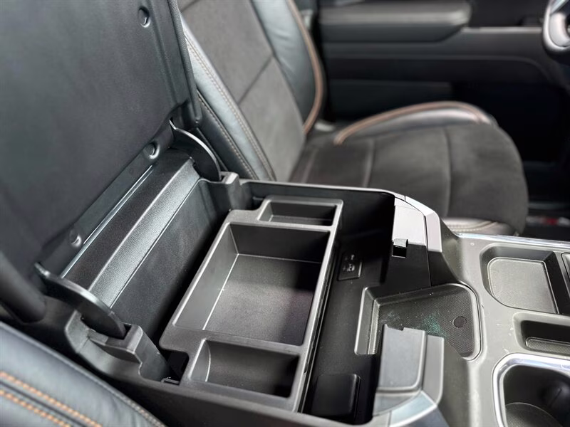 2023 Summit White Chevrolet Silverado 1500 LT Trail Boss BDS LIFT LOTS OF EXTRAS!! 4X4 Truck