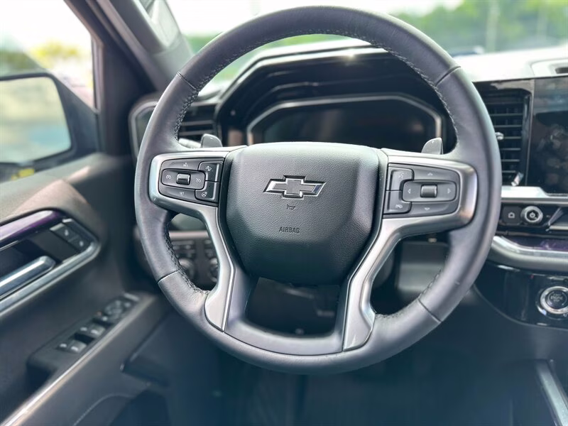 2023 Summit White Chevrolet Silverado 1500 LT Trail Boss BDS LIFT LOTS OF EXTRAS!! 4X4 Truck