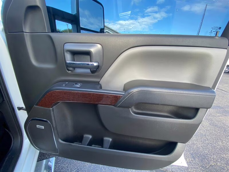 2018 Summit White GMC Sierra 1500 SLT 4X4 Truck