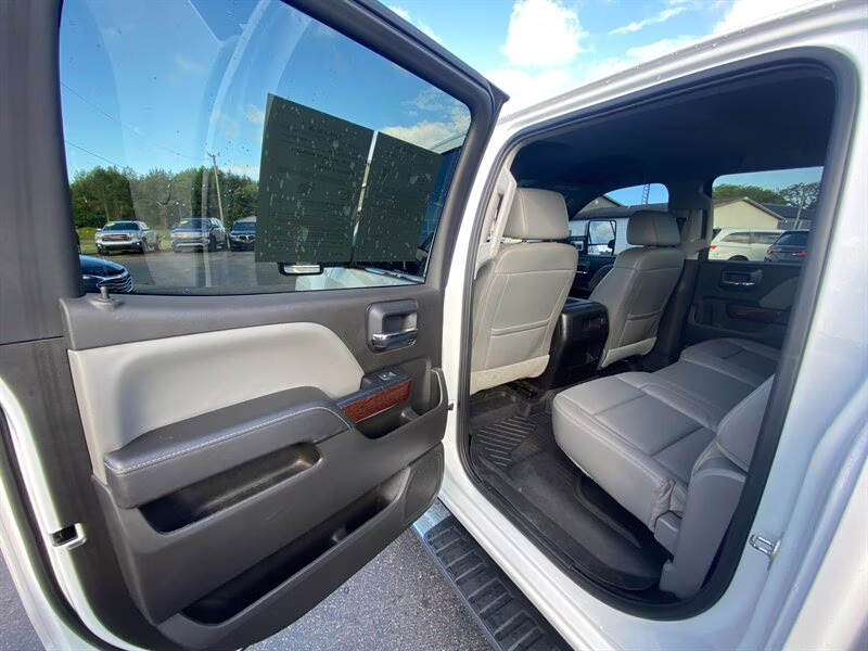 2018 Summit White GMC Sierra 1500 SLT 4X4 Truck