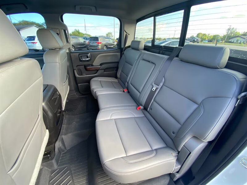 2018 Summit White GMC Sierra 1500 SLT 4X4 Truck