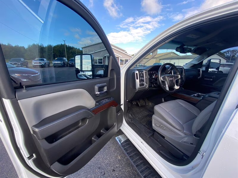2018 Summit White GMC Sierra 1500 SLT 4X4 Truck