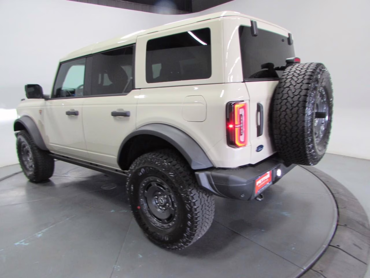 2025 Desert Sand Ford Bronco Badlands 4X4 SUV