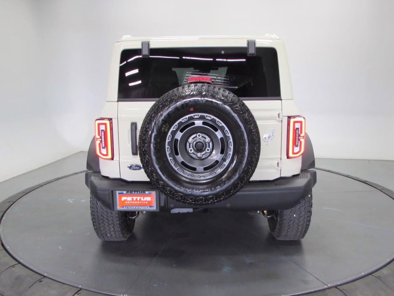 2025 Desert Sand Ford Bronco Badlands 4X4 SUV