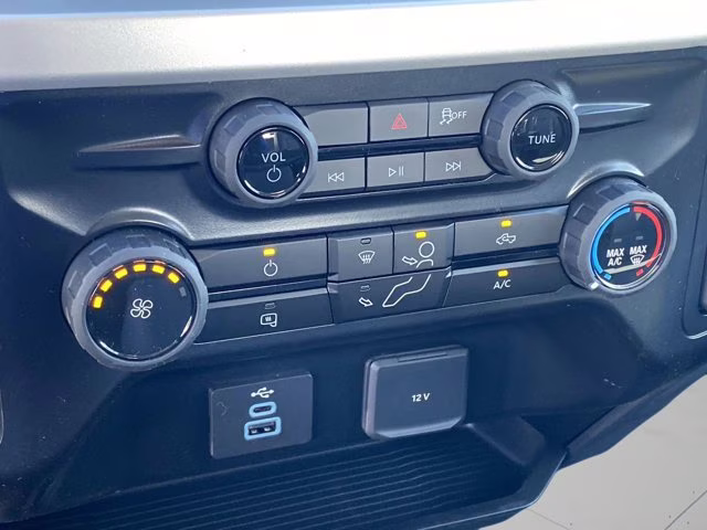 2026 Oxford White Ford Super Duty F-250 SRW XL RWD Truck