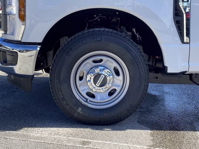 2026 Oxford White Ford Super Duty F-250 SRW XL RWD Truck
