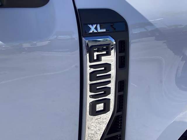 2026 Oxford White Ford Super Duty F-250 SRW XL RWD Truck
