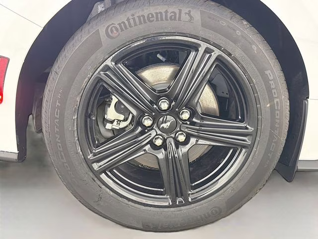2026 Oxford White Ford Mustang EcoBoost RWD Coupe