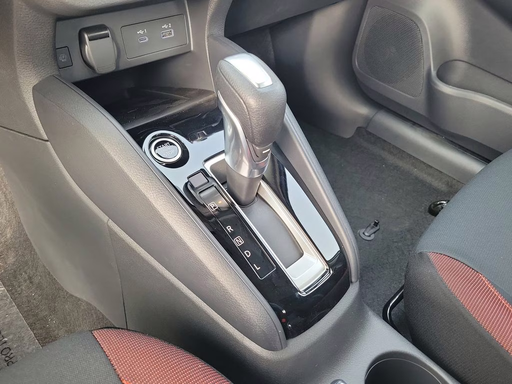 2025 Brilliant Silver Metallic Nissan Versa 1.6 SR FWD Sedan