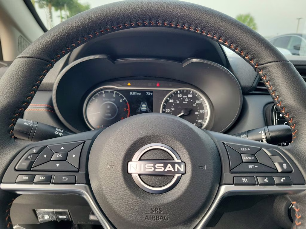2025 Brilliant Silver Metallic Nissan Versa 1.6 SR FWD Sedan