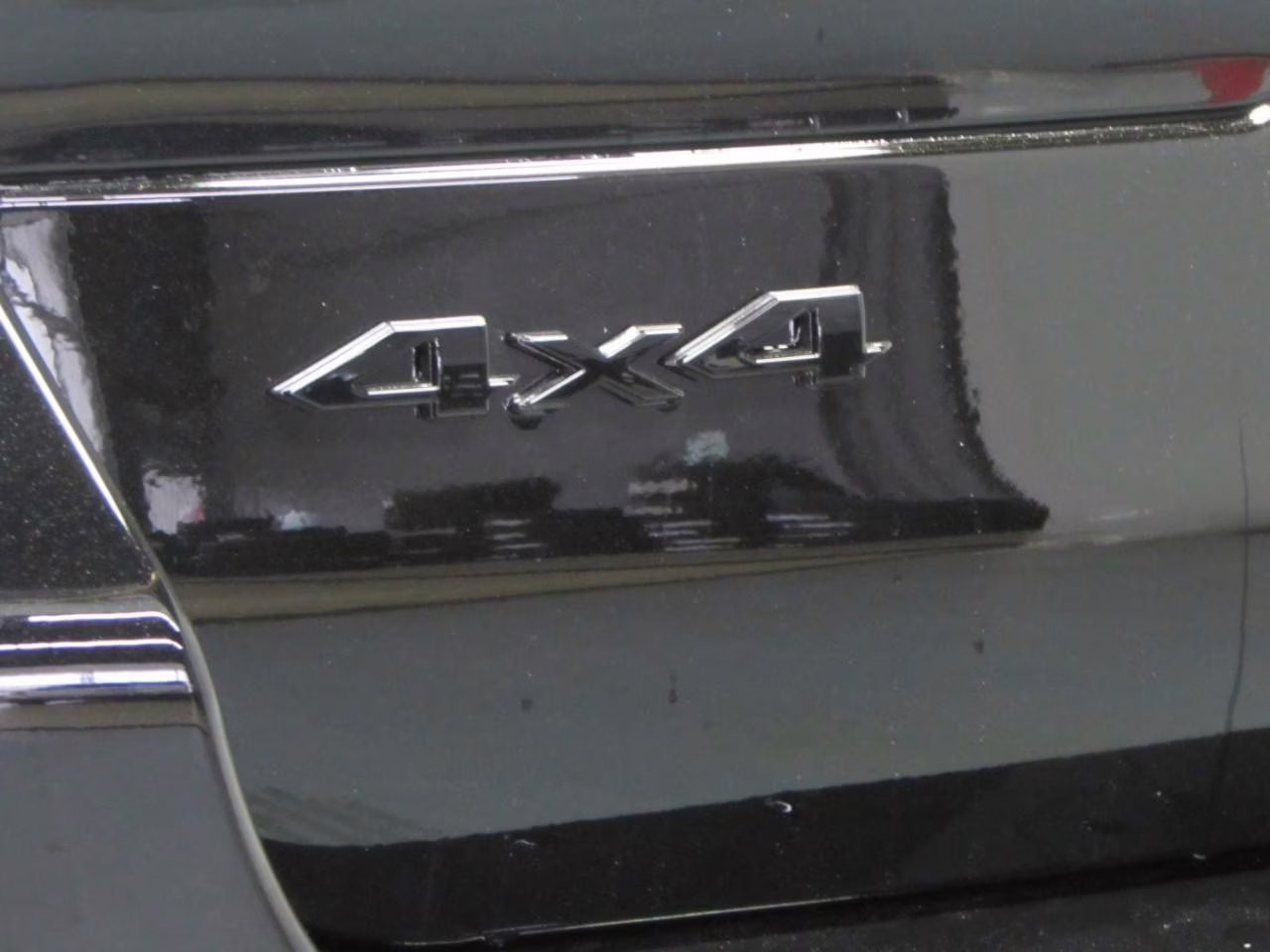 2025 Diamond Black Crystal Pearlcoat Jeep Grand Cherokee L Altitude X 4X4 SUV