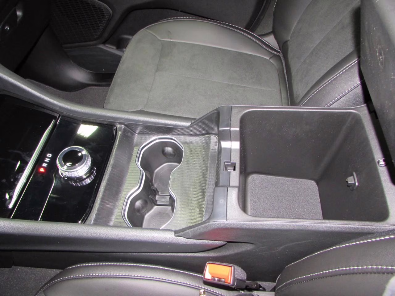 2025 Diamond Black Crystal Pearlcoat Jeep Grand Cherokee L Altitude X 4X4 SUV