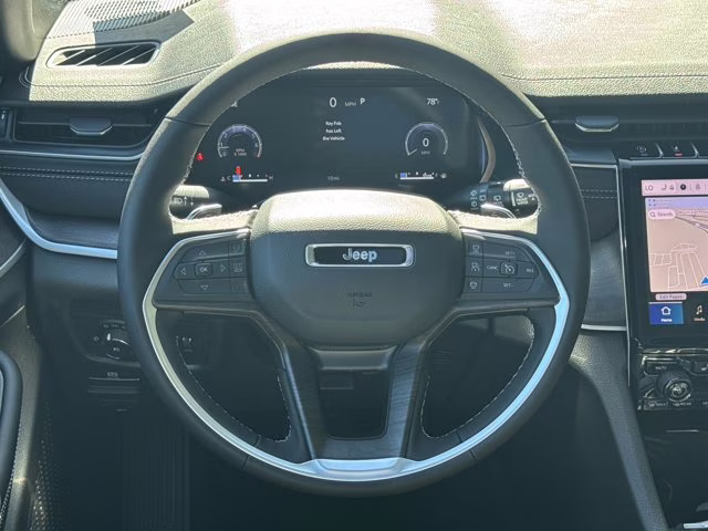 2025 Silver Zynith Jeep Grand Cherokee L Limited 4X4 SUV