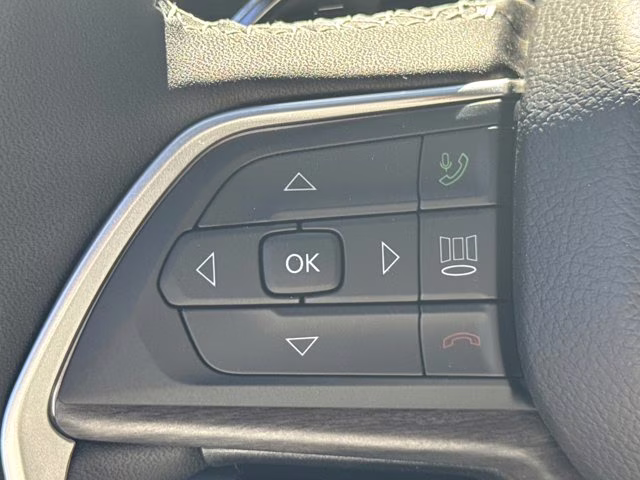 2025 Silver Zynith Jeep Grand Cherokee L Limited 4X4 SUV