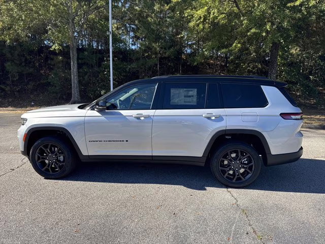 2025 Silver Zynith Jeep Grand Cherokee L Limited 4X4 SUV