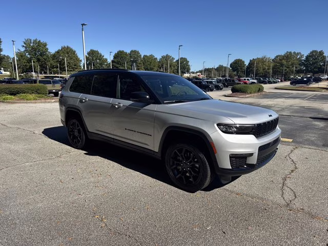 2025 Silver Zynith Jeep Grand Cherokee L Limited 4X4 SUV
