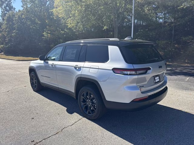 2025 Silver Zynith Jeep Grand Cherokee L Limited 4X4 SUV