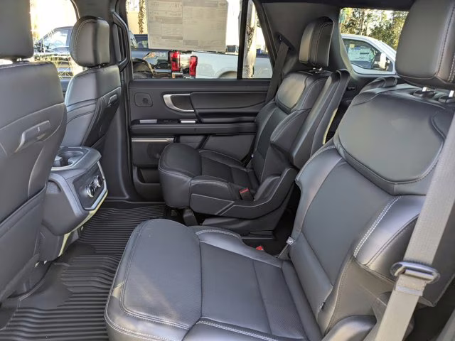 2025 Black Metallic Ford Expedition Platinum 4X4 SUV