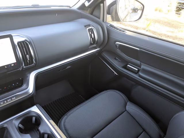 2025 Black Metallic Ford Expedition Platinum 4X4 SUV