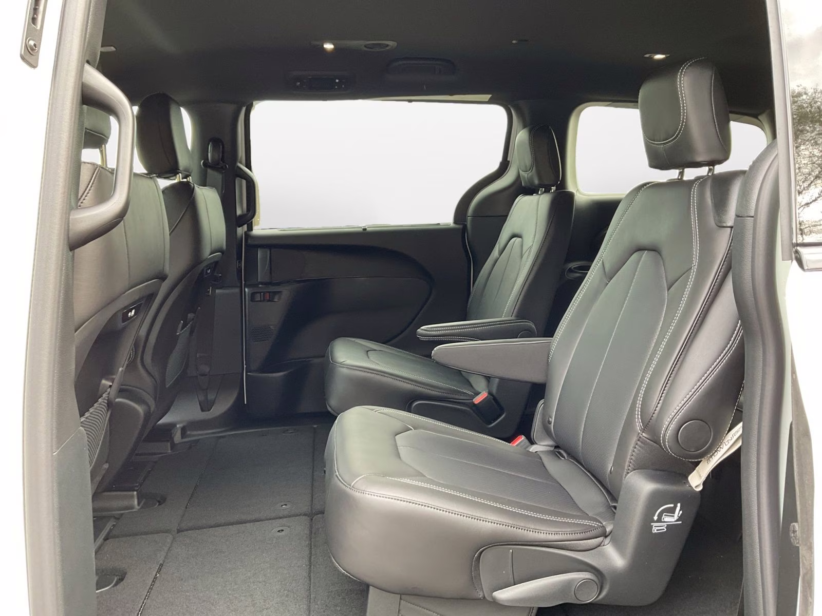 2026 Bright White Clearcoat Chrysler Pacifica Select AWD Van