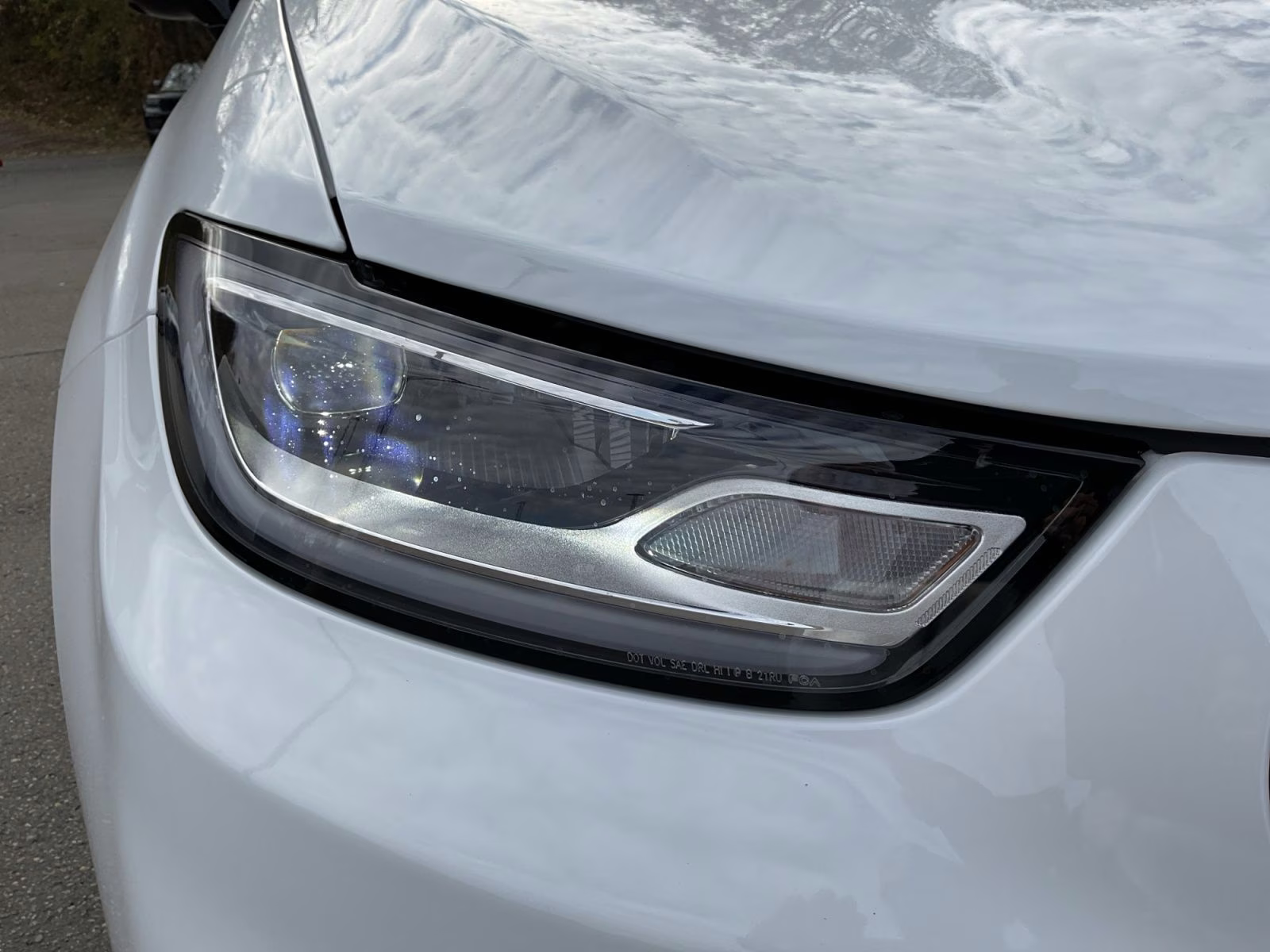 2026 Bright White Clearcoat Chrysler Pacifica Select AWD Van