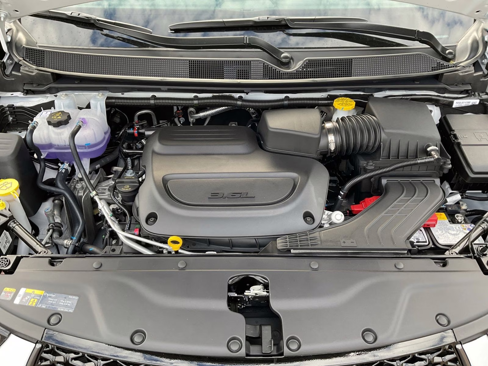 2026 Bright White Clearcoat Chrysler Pacifica Select AWD Van