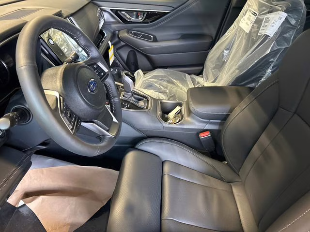 2025 Crystal White Pearl Subaru Outback Limited XT AWD SUV