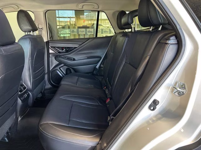 2025 Crystal White Pearl Subaru Outback Limited XT AWD SUV