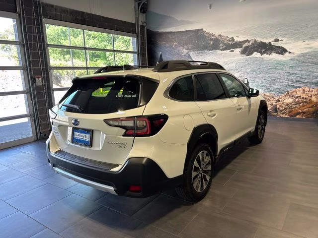 2025 Subaru Outback Limited - Photo 32
