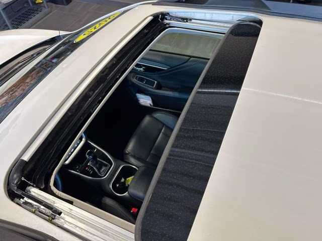 2025 Crystal White Pearl Subaru Outback Limited XT AWD SUV