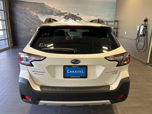 2025 Crystal White Pearl Subaru Outback Limited XT AWD SUV