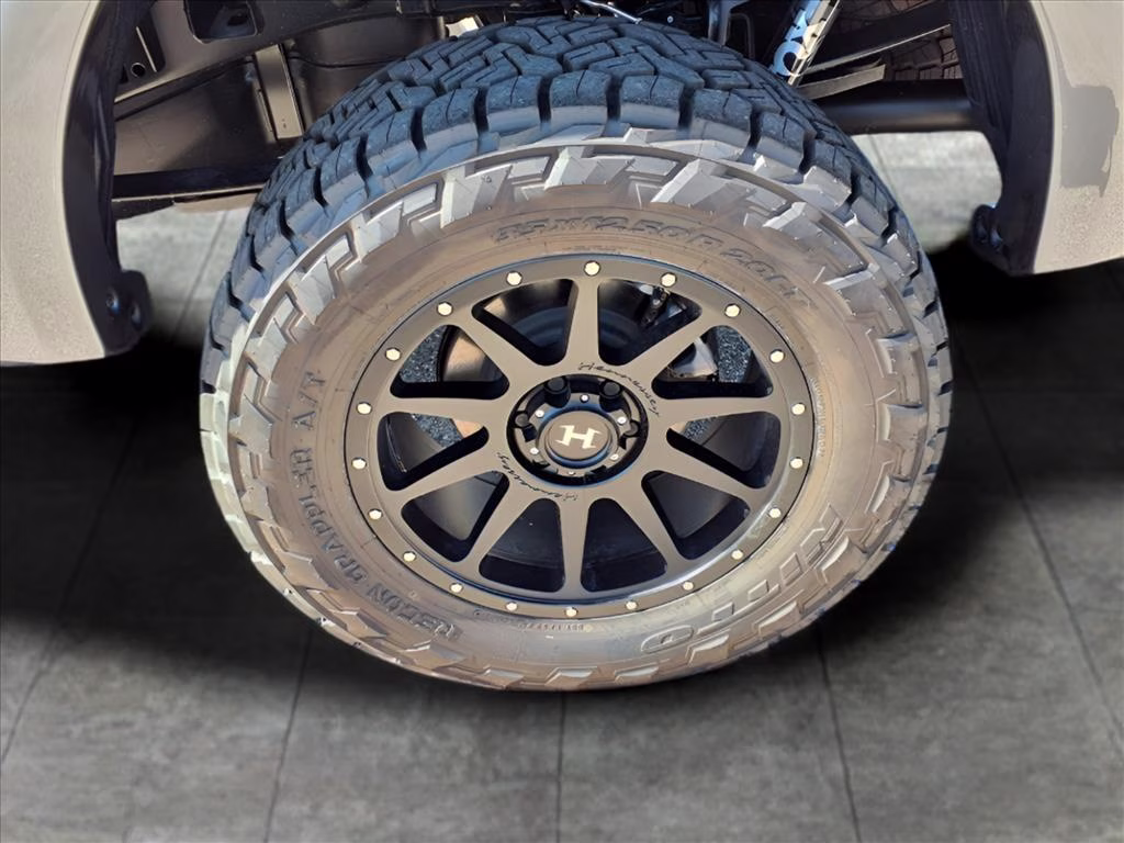 2025 Carbonized Gray Metallic Ford F-150 LARIAT 4X4 Truck