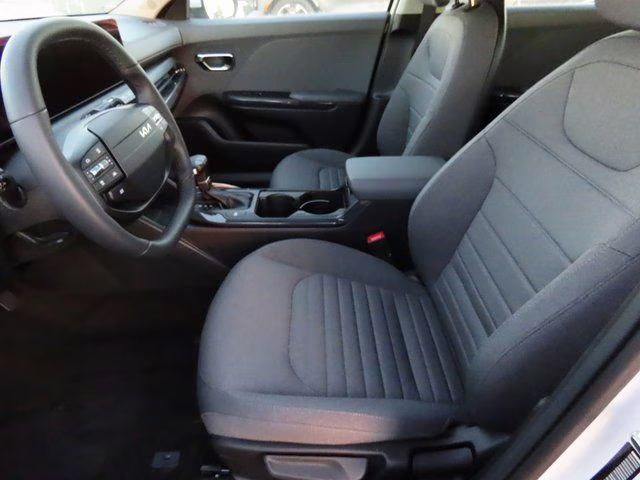 2025 Snow White Pearl Kia K4 EX FWD Sedan