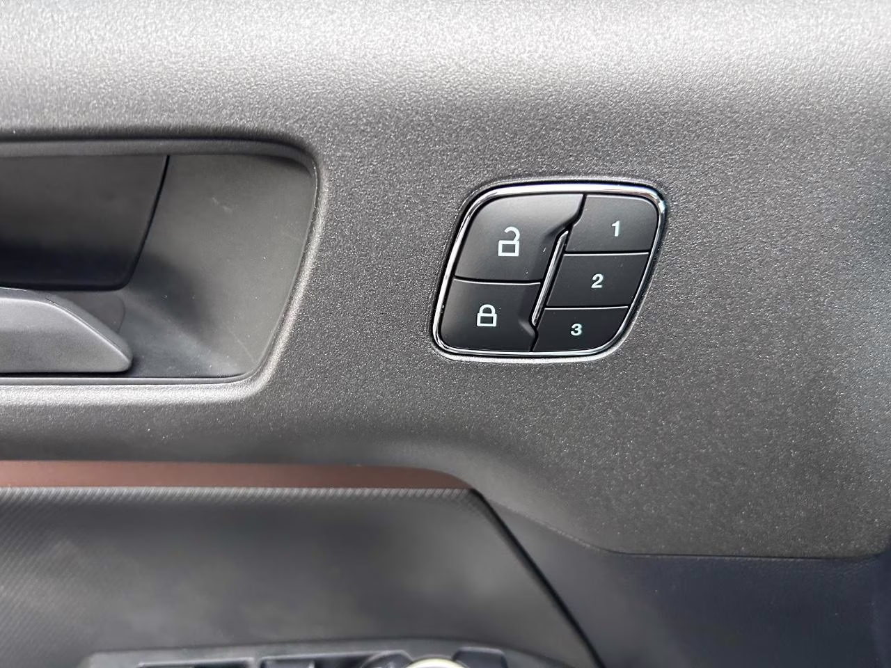 2025 Oxford White Ford Bronco Sport Outer Banks 4X4 SUV