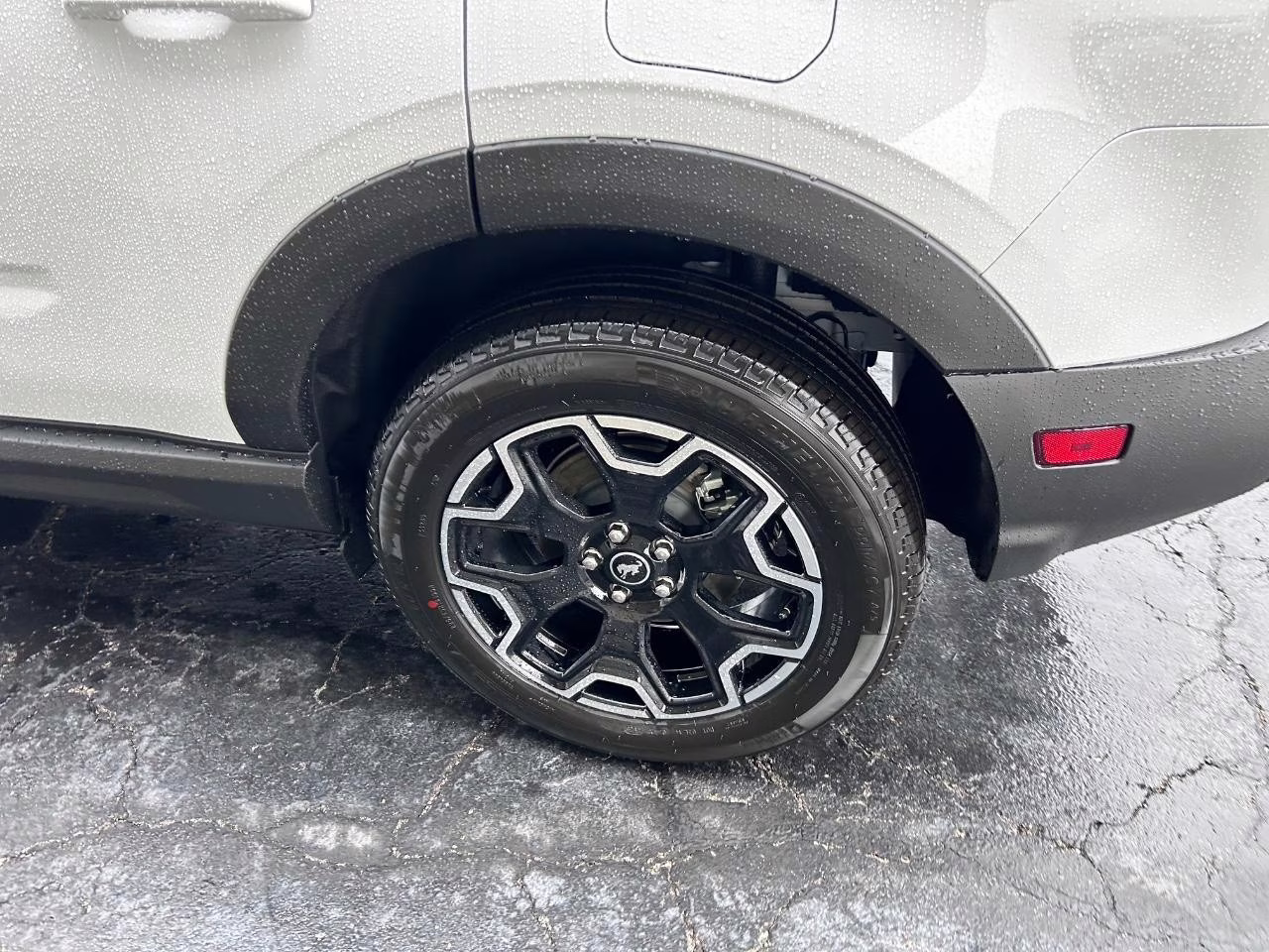 2025 Oxford White Ford Bronco Sport Outer Banks 4X4 SUV