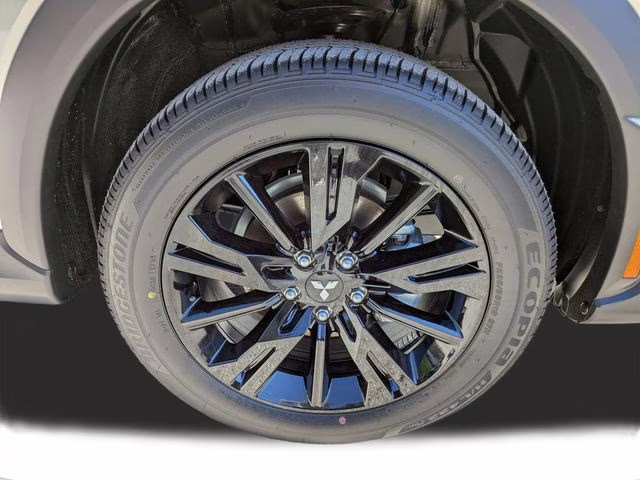 2026 Alloy Silver Metallic Mitsubishi Eclipse Cross LE 4X4 SUV