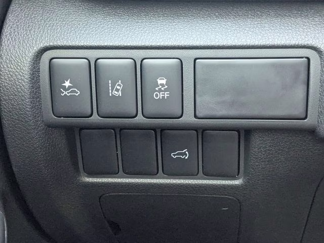 2026 Alloy Silver Metallic Mitsubishi Eclipse Cross SEL 4X4 SUV