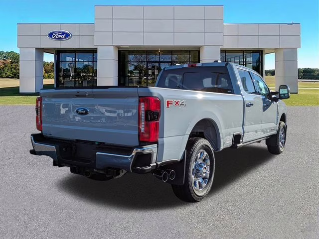 2026 Avalanche Ford Super Duty F-250 SRW LARIAT 4X4 Truck