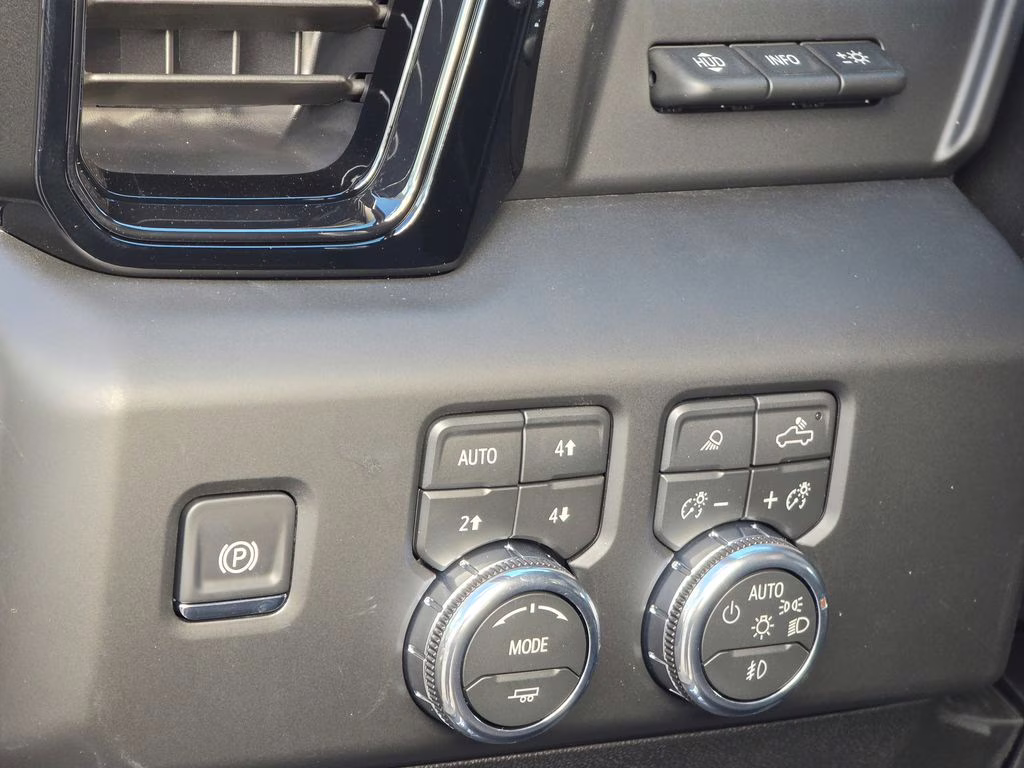 2026 Onyx Black GMC Sierra 3500HD AT4 4X4 Truck