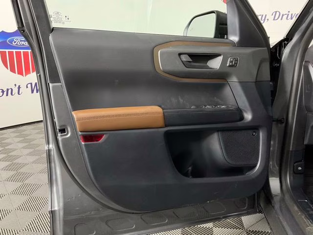 2025 Gray Metallic Ford Bronco Sport Outer Banks 4X4 SUV