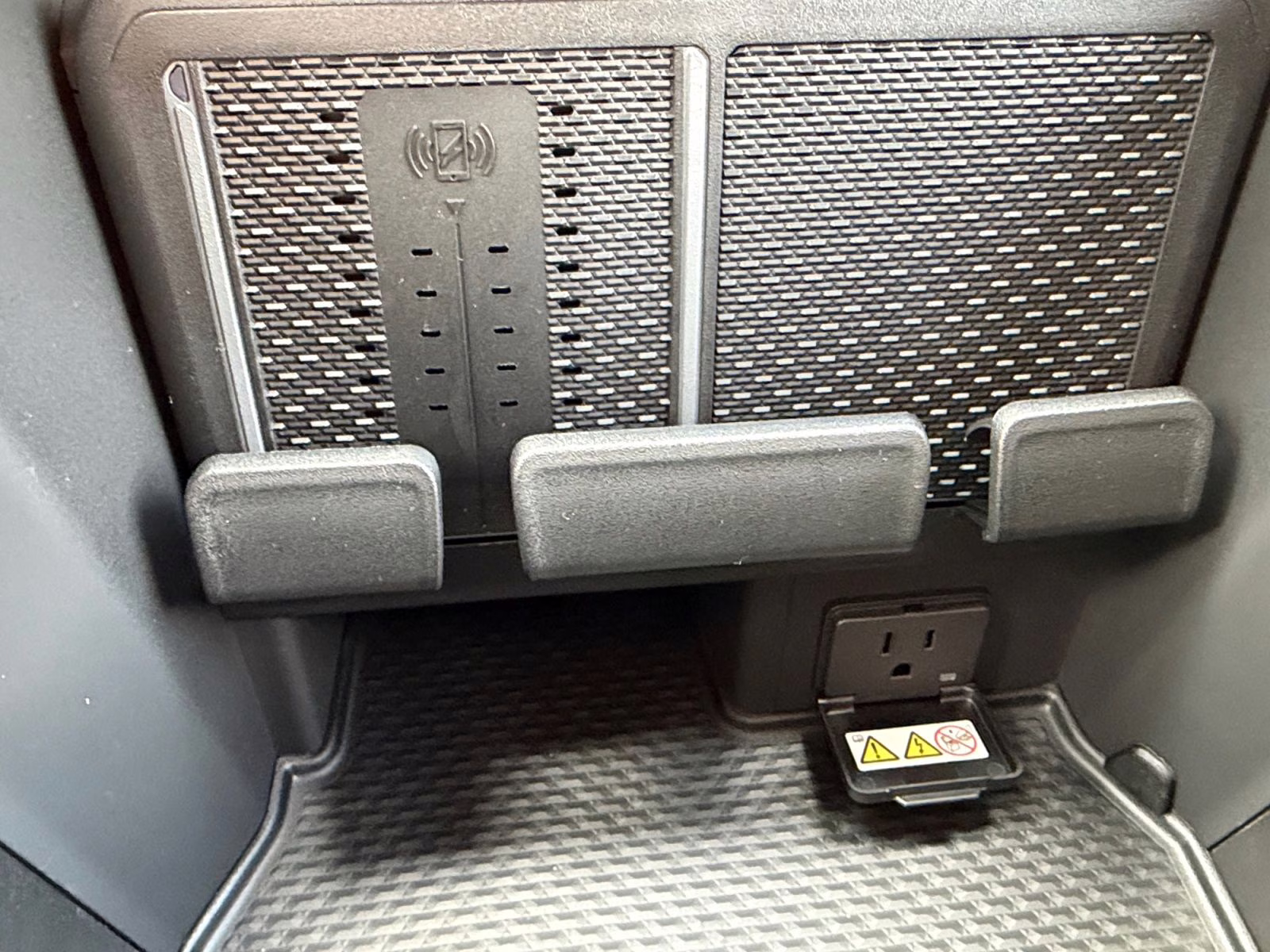 2026 Diamond Black Crystal Pearlcoat Ram 1500 Big Horn/Lone Star 4X4 Truck