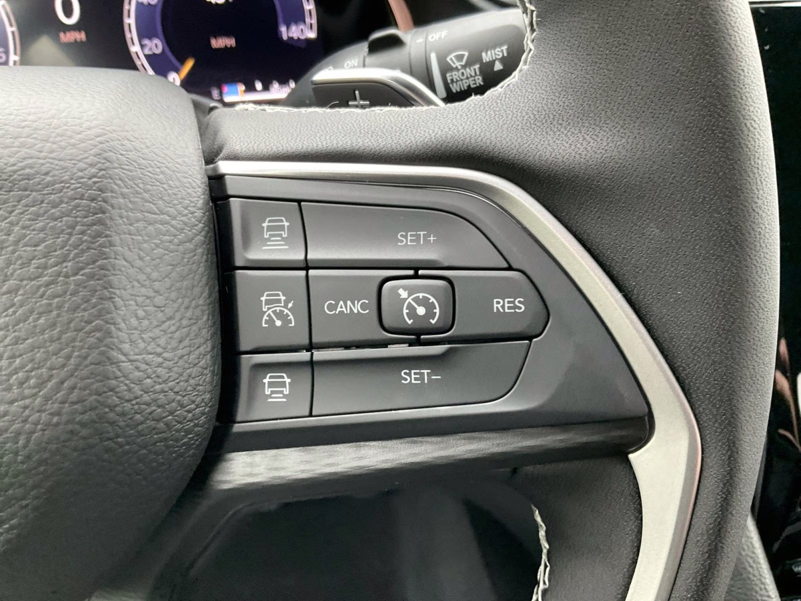 2025 Diamond Black Crystal Pearlcoat Jeep Grand Cherokee Altitude X 4X4 SUV