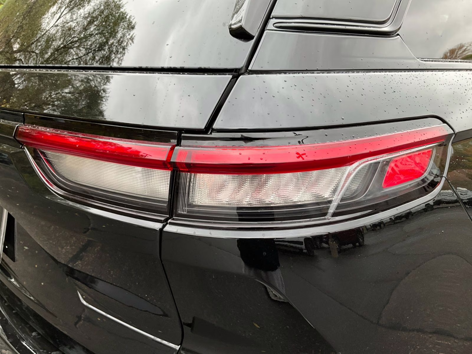 2025 Diamond Black Crystal Pearlcoat Jeep Grand Cherokee Altitude X 4X4 SUV