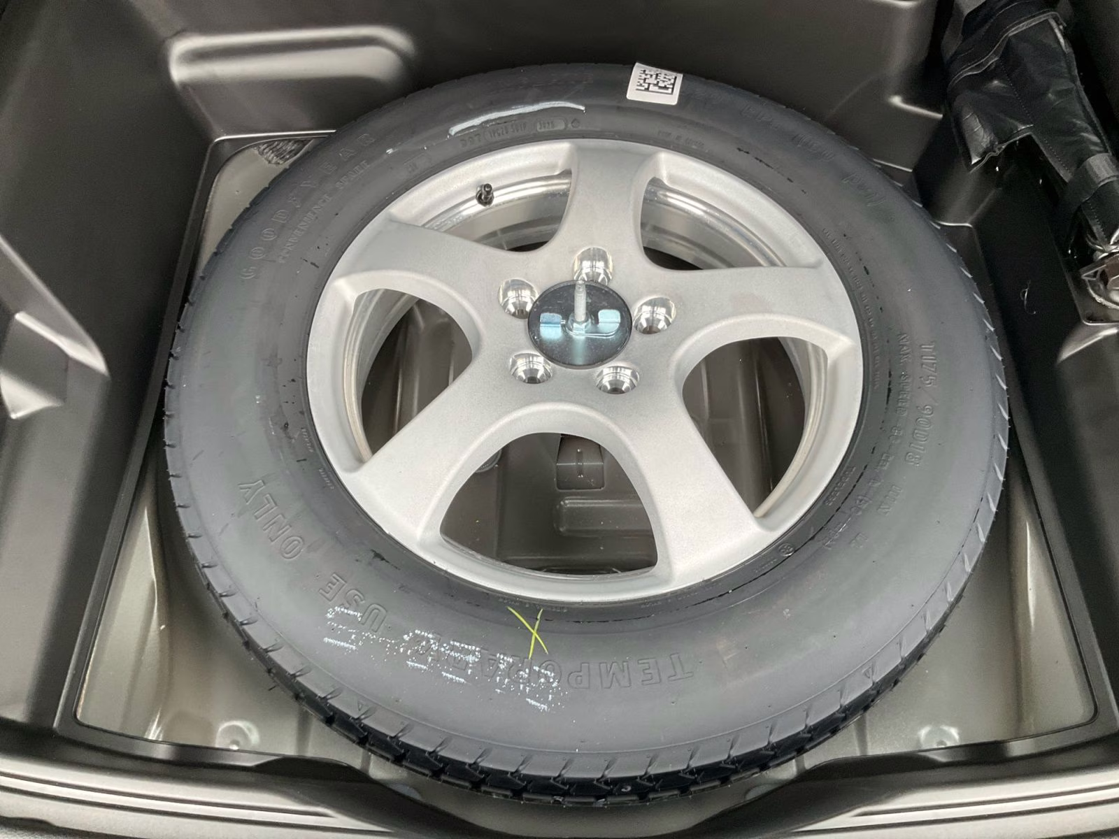 2025 Diamond Black Crystal Pearlcoat Jeep Grand Cherokee Altitude X 4X4 SUV