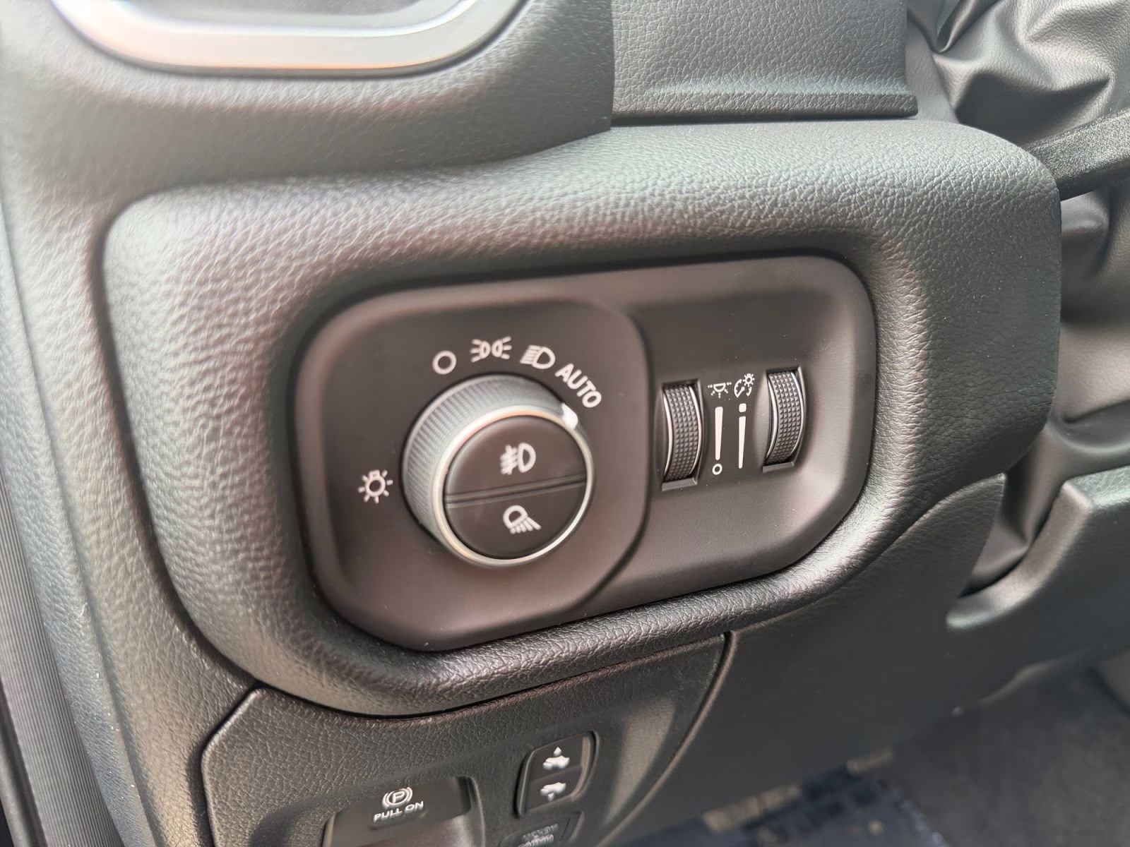 2026 Diamond Black Crystal Pearlcoat Ram 1500 Big Horn/Lone Star 4X4 Truck