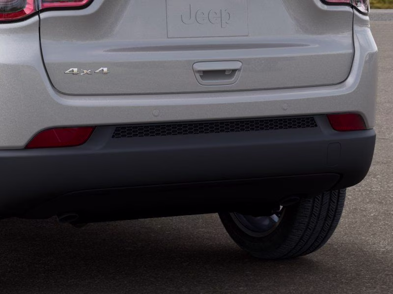 2026 Silver Zynith Metallic Clearcoat Jeep Compass Limited 4X4 SUV