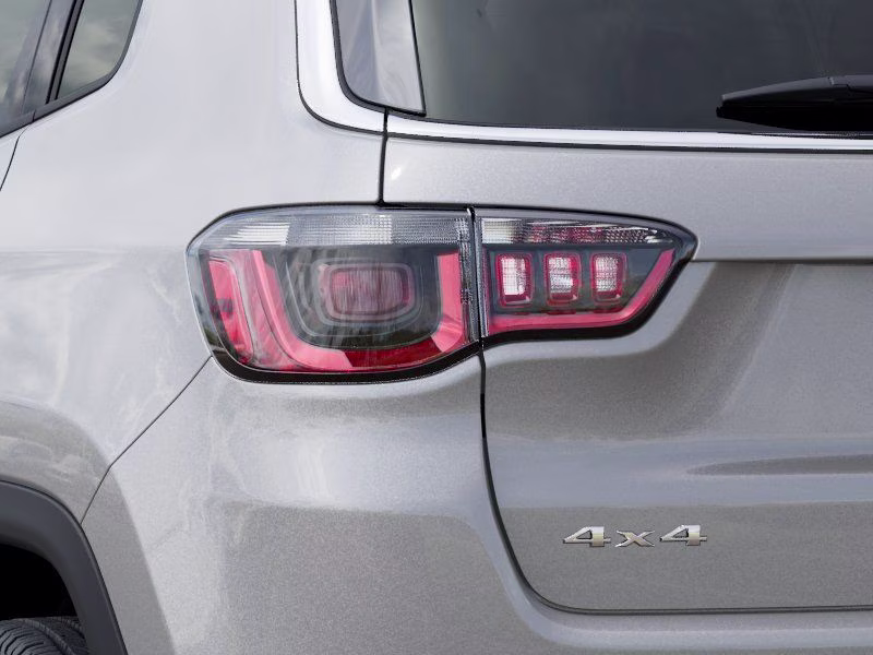 2026 Silver Zynith Metallic Clearcoat Jeep Compass Limited 4X4 SUV