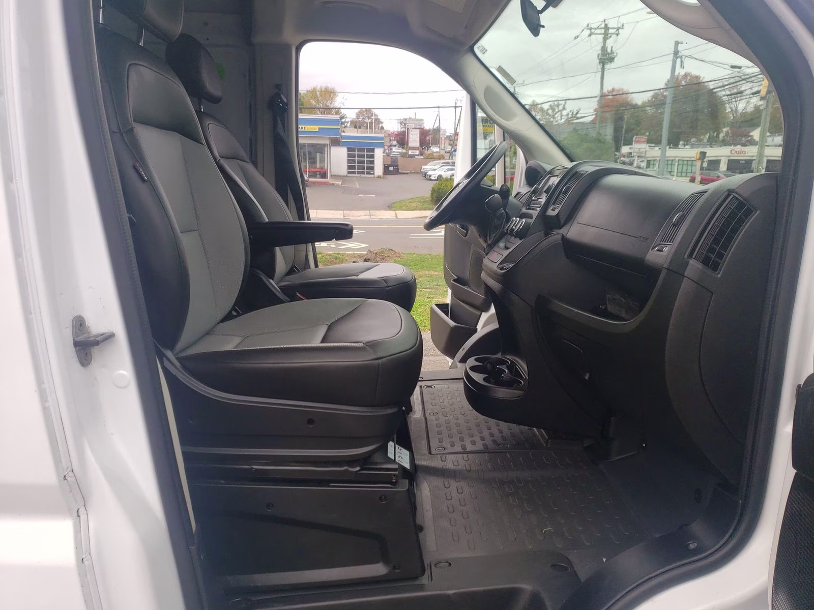 2019 Bright White Clearcoat Ram ProMaster 2500 High Roof FWD Van