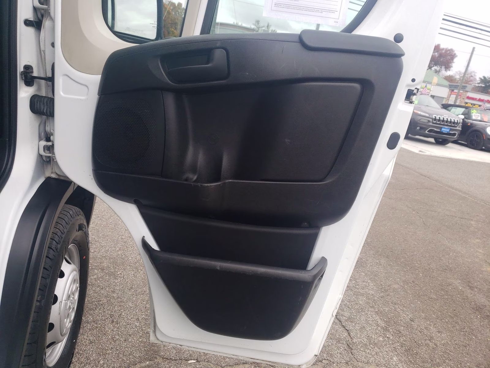 2019 Bright White Clearcoat Ram ProMaster 2500 High Roof FWD Van