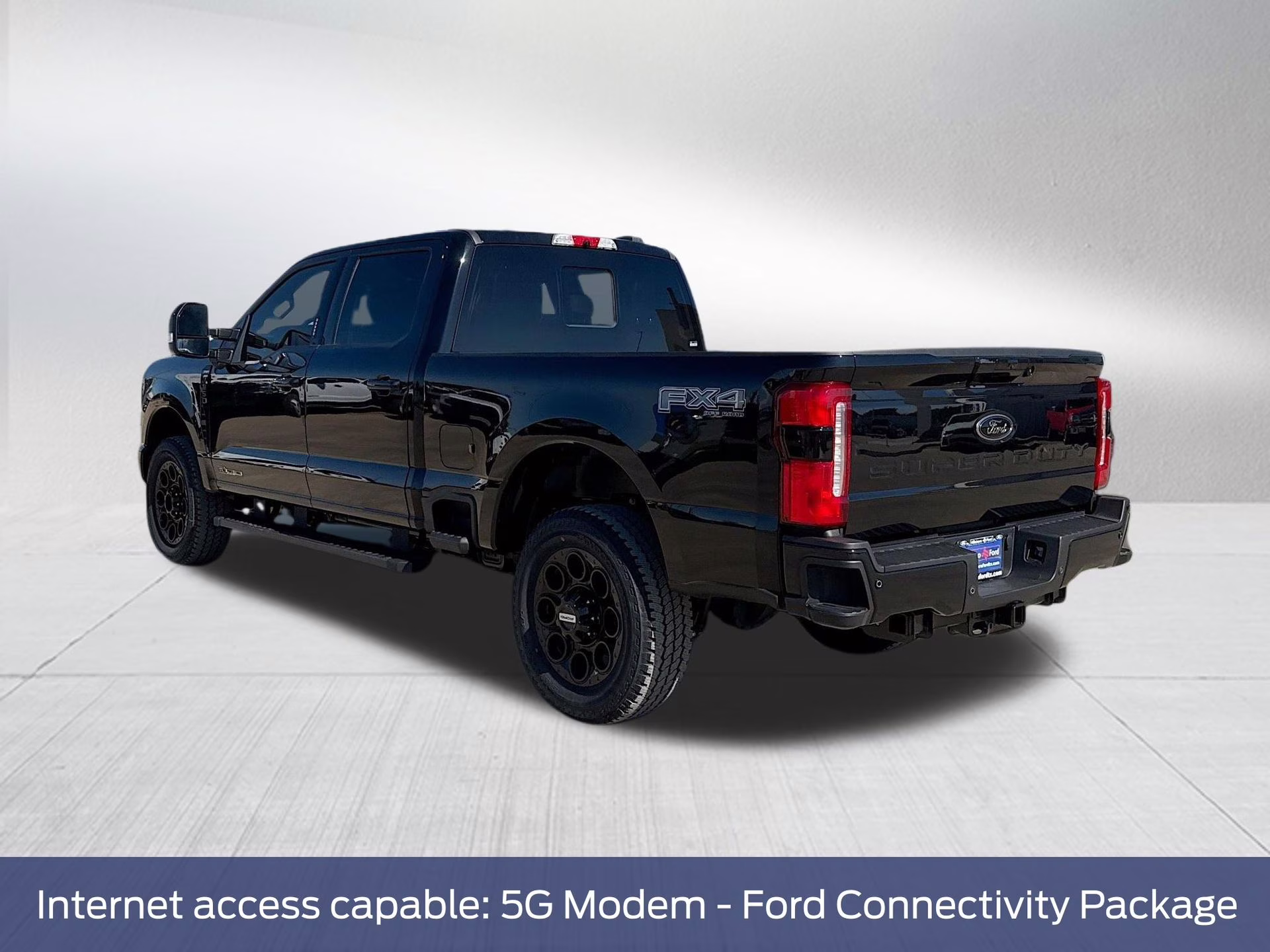 2026 Agate Black Metallic Ford Super Duty F-350 SRW Lariat 4X4 Truck